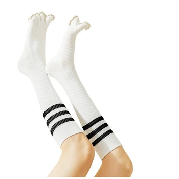 Женские носки для йоги с разделителем пальцев ног до середины икры - дышащие эластичные носки средней длины из спортивного хлопка в полоску, 2 шт./компл.