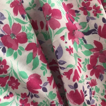 Летняя тонкая цветочная ткань из вискозы с цифровой печатью для пошива пижамных платьев 100*145 см 2