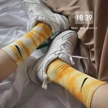 Новые модные представительские спортивные носки Tie dye NK хлопчатобумажные носки для мужчин и женщин Wild Ins fashion socks casual socks trend 2